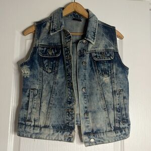 3/$20 😀 Kids Denim Vest